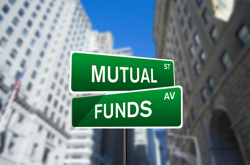 "ETF और Mutual Fund," "ETF investment in Hindi.